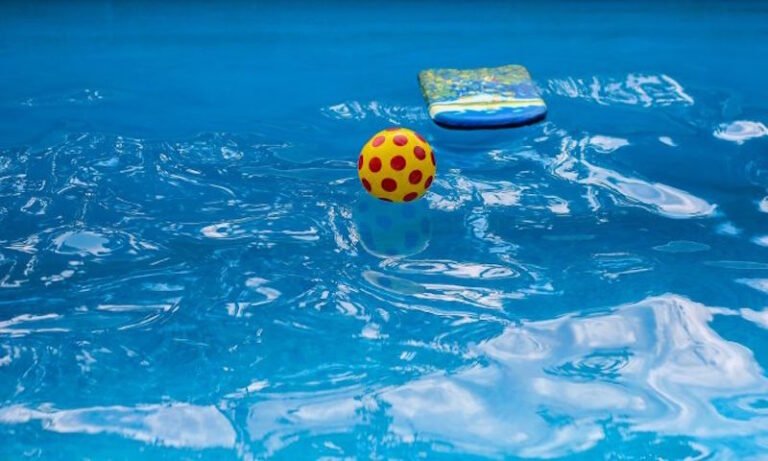 Palermo, bimba di due anni e mezzo morta in piscina: l’autopsia conferma l’annegamento