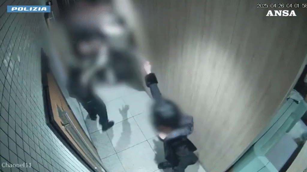 'Brutale aggressione omofoba', ordinanza per due giovani 1 Aggressione omofoba Catania fast food