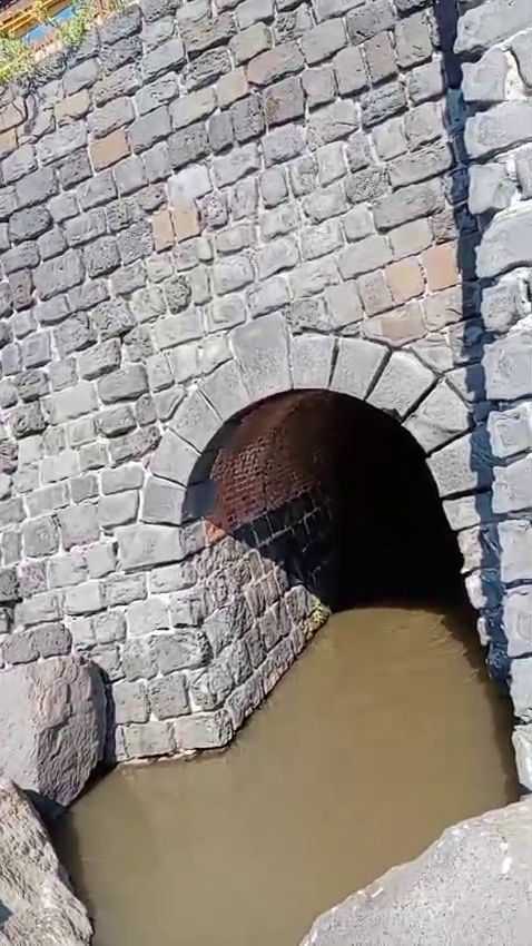 AMAM: Gioveni "ancora (e certamente più gravi) sversamenti fognari nel nostro mare!" 3 vlcsnap 2025 08 21 09h14m38s276