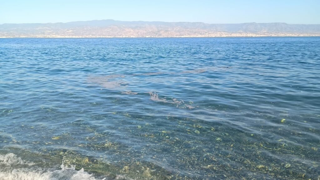 Litorale Sud in ostaggio dei liquami: la denuncia del consigliere Scivolone (DC) 3 LIQUAMI NEL MARE DI CONTESSE 1