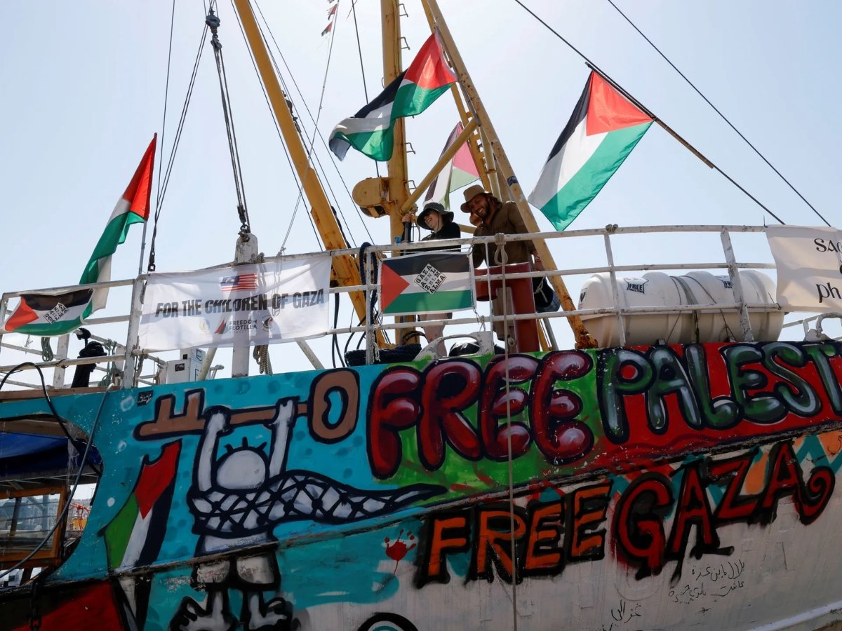 “Meglio imbroglioni che assassini”. Parte la Global Sumud Flotilla: un finale già scritto. 2 PR freedom flotilla