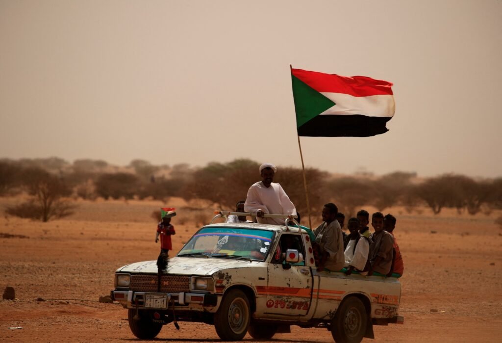 Terza Puntata: Antonio Mazzeo, il peluche e Tony La Piccirella 4 SUDAN