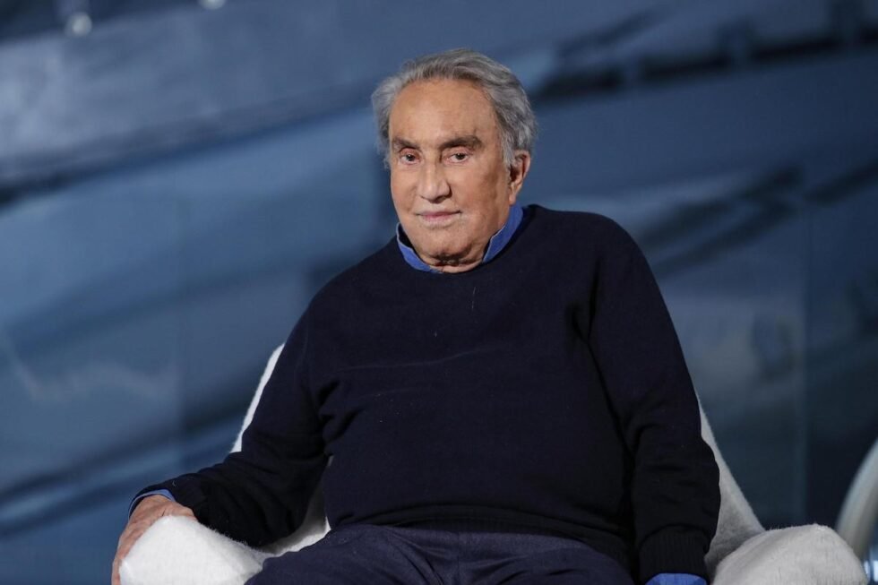 Addio a Emilio Fede, un pezzo di storia (e di liti) della TV italiana 1 emilio fede ricoverato