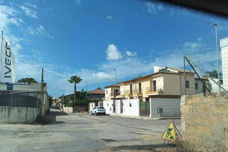 Vittoria, incubo finito: il 17enne sequestrato si presenta in commissariato 3 vittoria