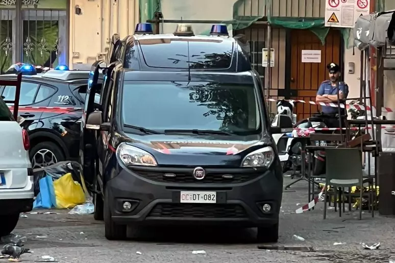 Palermo: tenta di fermare un pestaggio, ucciso con colpo di pistola alla testa 3 06e77d9cfef3893eb184419b70bfd0a9