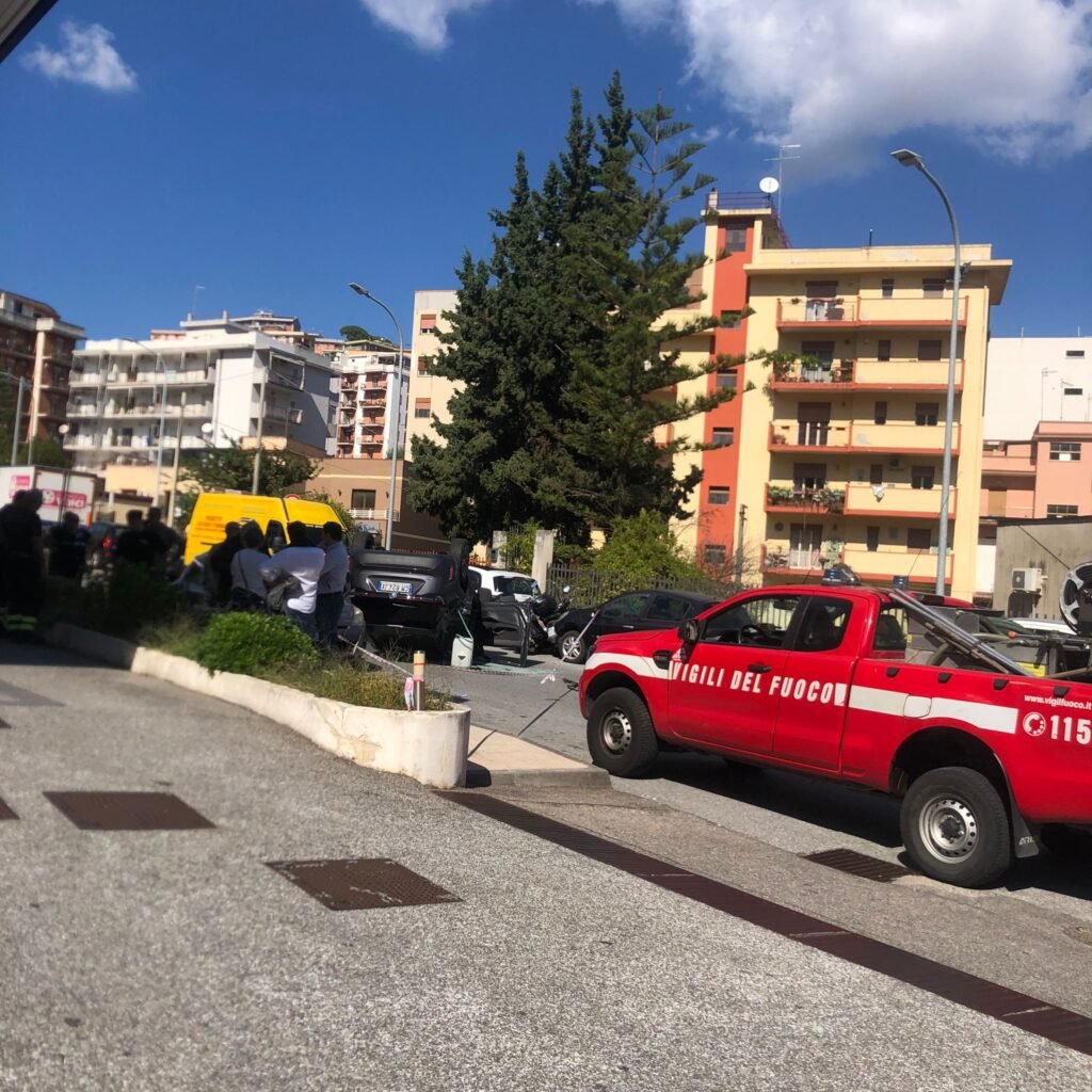 Grave incidente a San Nicandro. Ferita una donna 3 1000258409