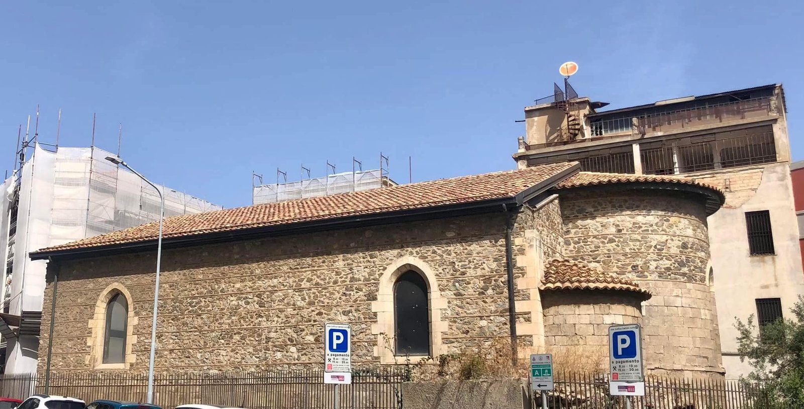 La follia dell'Alemanna? "Kissene" e alcol nella Chiesa? Il Comune concede, poi (forse) revocherà 3 571796839 2292860261174432 2412766710281302001 n