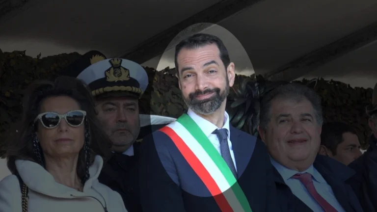 Messina, la retorica schizofrenica di Basile: dalla "città attrattiva" all'ammissione del fallimento. L'imperdonabile richiesta: «Serve tempo». Otto anni non sono bastati?