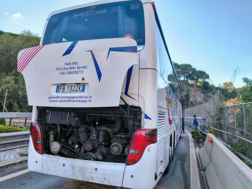 CAOS SUL VIALE BOCCETTA, BUS IN PANNE PARALIZZA LA CITTÀ 4 boccetta svincolo bus
