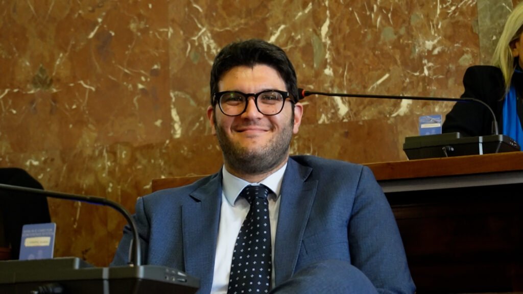 Pignoramenti AMAM, la denuncia di Carbone (FDI): "Conti bloccati anche a chi sta già pagando a rate" 3 Dario Carbone FdI