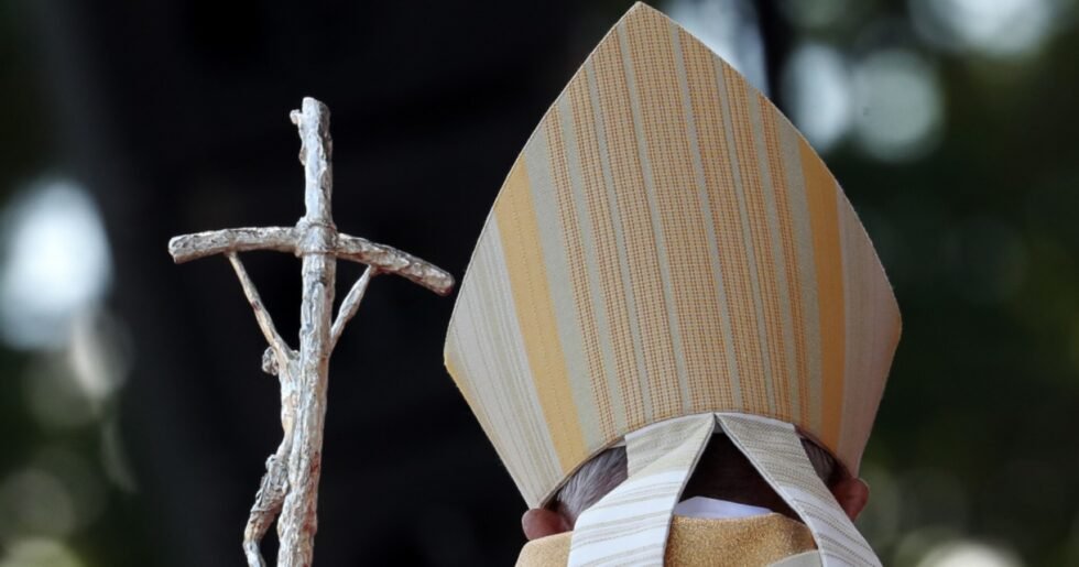 Abusi nella Chiesa, l'allarme di Rete L'Abuso: "In Italia oltre 1.000 sacerdoti coinvolti". Sicilia quarta per numero di casi 1 clero abusi papa