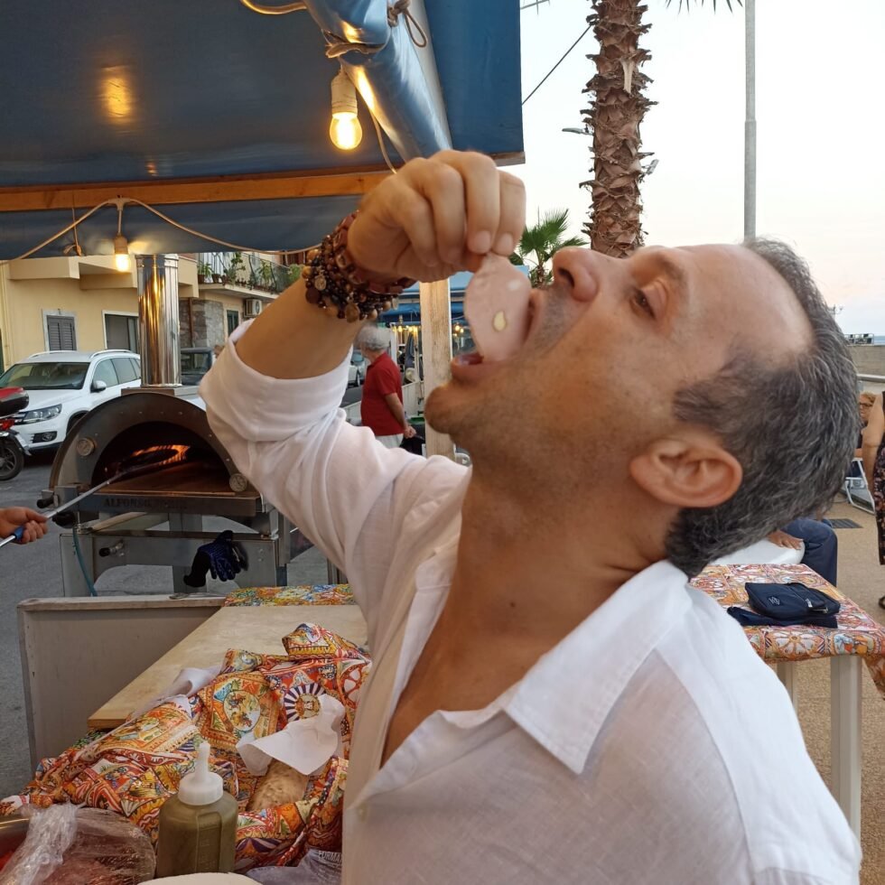 "Vertici comunali umiliati e telecomandati": l'attacco di Rispetto Messina al "padrone del vapore" 1 de luca mortadella