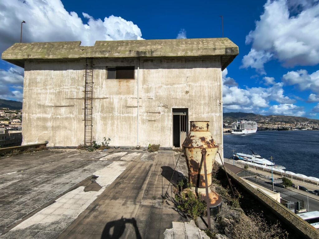 Demolizioni ex Silos, il colpo di scena: a Messina scoprono i senzatetto. 9 ex silos 103