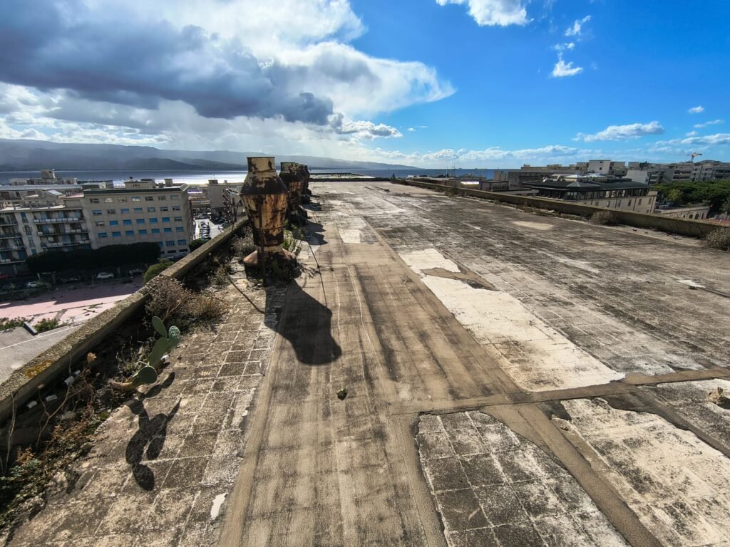 Demolizioni ex Silos, il colpo di scena: a Messina scoprono i senzatetto. 11 ex silos 105