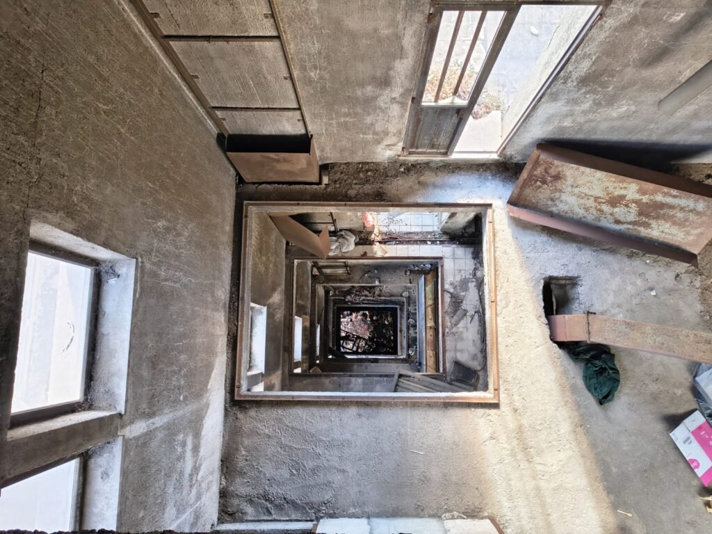Demolizioni ex Silos, il colpo di scena: a Messina scoprono i senzatetto. 4 ex silos 93