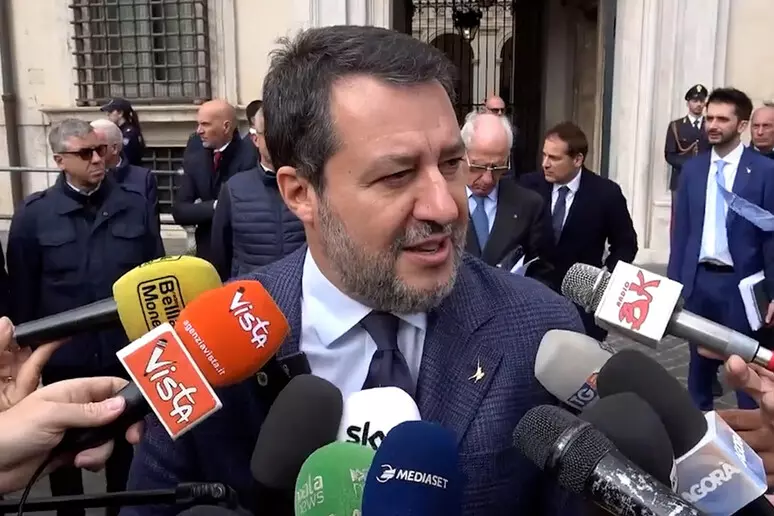Ponte sullo Stretto, riunione d'urgenza di governo. Salvini: 'Risponderemo alla Corte dei Conti punto su punto' 3 salvini