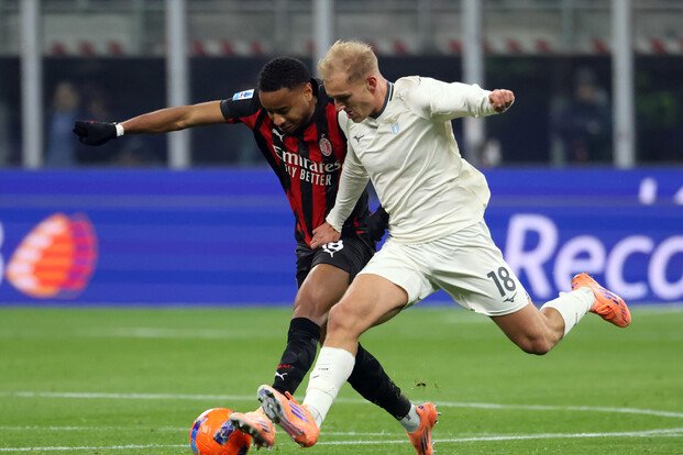 Finale thrilling a San Siro: niente rigore per la Lazio, il Milan vince 1-0 ed è in vetta 4 c4cd196b5a06445c12e1ecd7b2575bbd