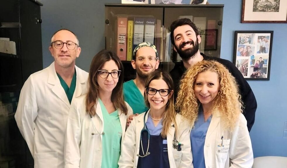 Gestione integrata della patologia tiroidea: collaborazione tra Endocrinologia e Otorinolaringoiatria per interventi d’eccellenza all’Ospedale San Vincenzo di Taormina. 1 equipe multidisciplinari 1