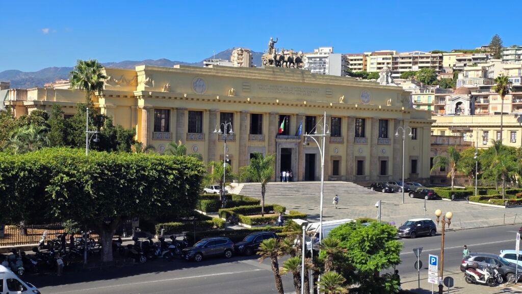 Giovedì l’interrogatorio di Stagno d’Alcontres. In trentuno alla sbarra per un sistema che confonde cura e profitto 3 tribunale