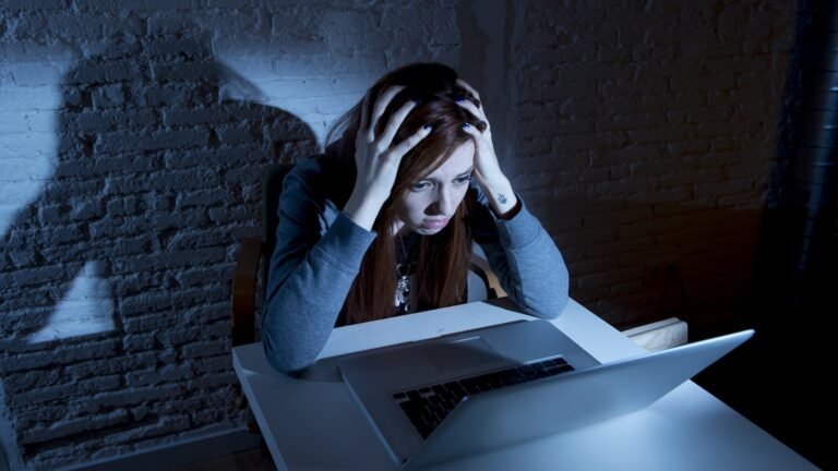 Crescono gioco illegale e pericoli online in Italia, ecco le contromisure delle istituzioni