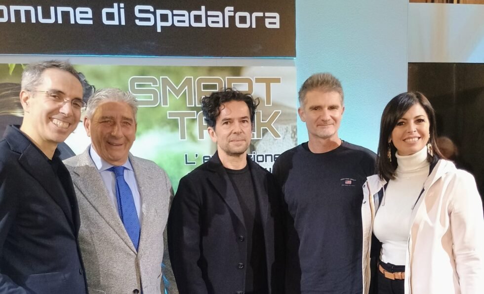Smart Talk al Castello: Spadafora naviga tra Intelligenza Artificiale e consapevolezza digitale 1 WhatsApp Image 2025 12 06 at 20.25.45