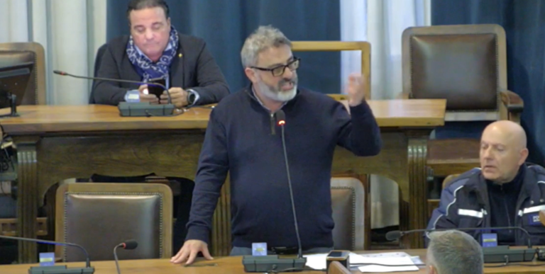 Emergenza minori? Seduta negazionista in Consiglio comunale e difese d'ufficio per accuse mai sollevate