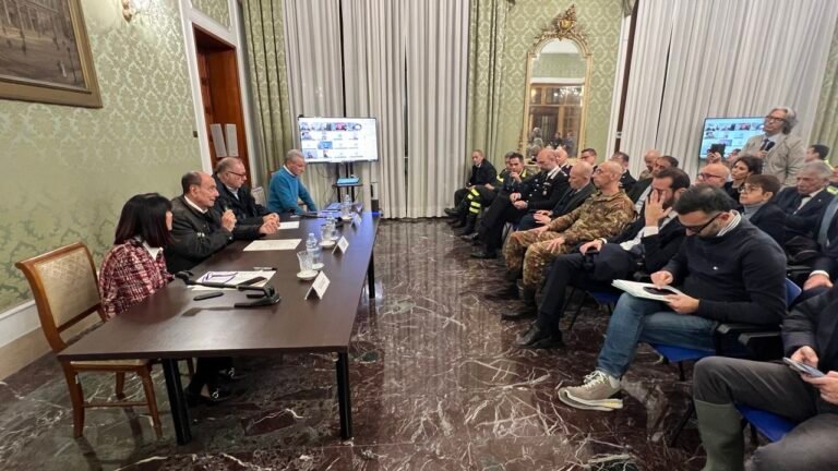 Maltempo, Schifani in Prefettura a Messina: «Call con Meloni, CdM per emergenza nazionale già lunedì»