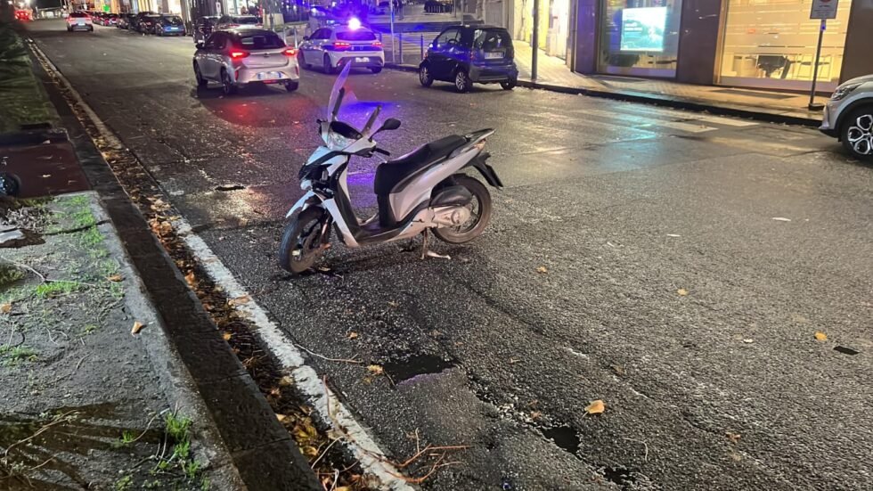 Sangue sull’asfalto e slide a Palazzo Zanca: primo incidente del 2026 e ancora "progetti" e "vetrine" dall'Amministrazione Basile. Ma la Municipale non si vede 1 Dove sono le strisce