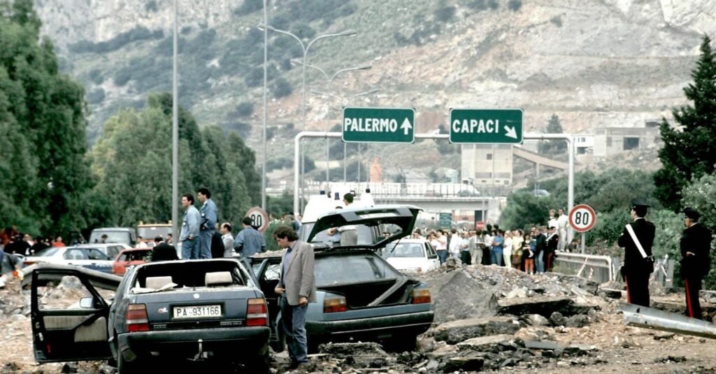 Addio ad Anna Falcone, la custode silenziosa della memoria. «Siamo stati coraggiosi a restare a Palermo» 3 Attentato e morte di Giovanni Falcone - Capaci