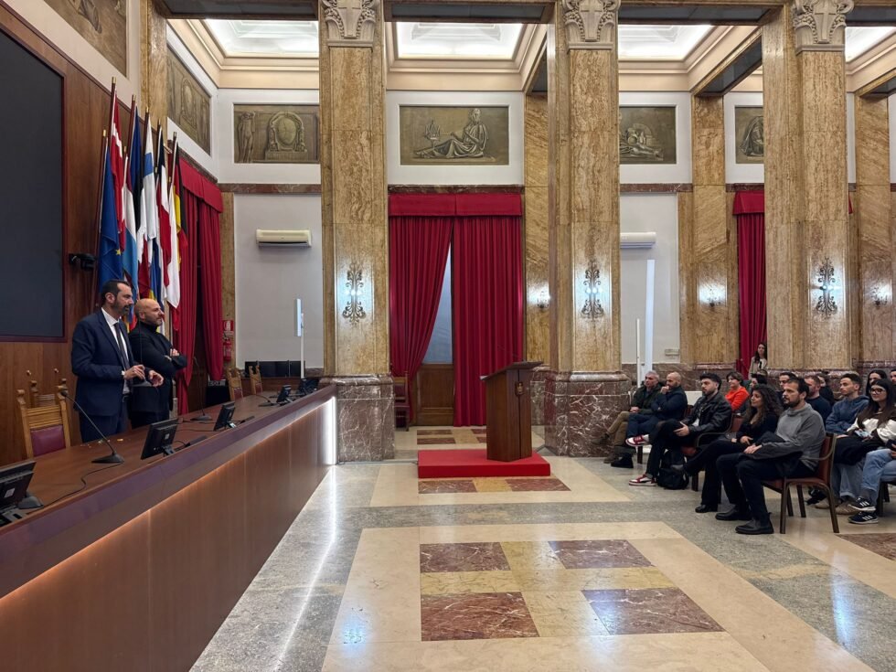 Il nodo dei 100 futuri vigili infiamma la campagna elettorale. Centofanti: "Inaccettabile usare le assunzioni per fare consenso" 1 Vigili