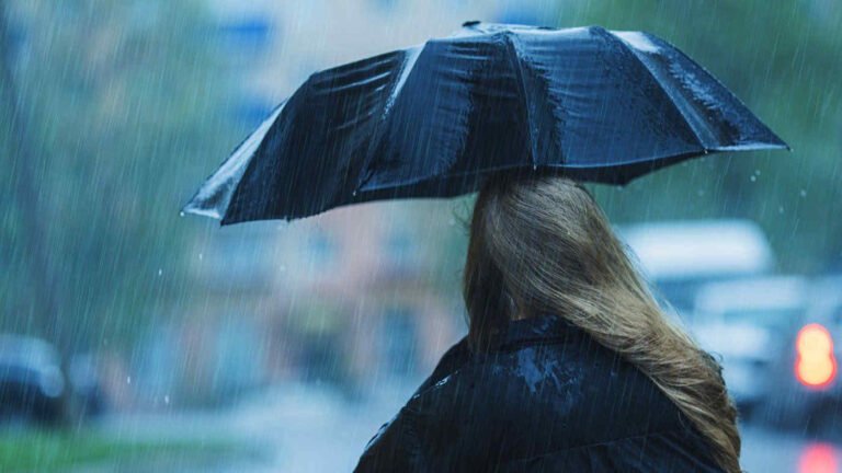 Maltempo, nuova ondata: burrasche e mareggiate al Sud, poi il gelo di San Valentino