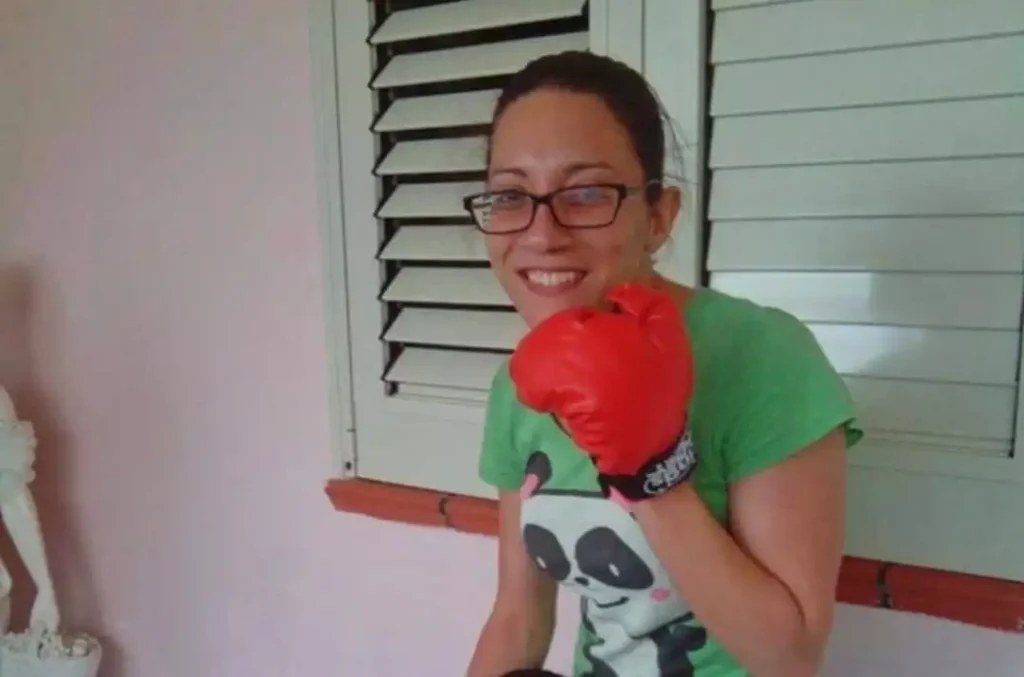 Il sorriso di Alessandra Musarra e quelle mimose mai consegnate: il ricordo a sette anni dal femminicidio 3 Alessandra e Carmen Musarra 3