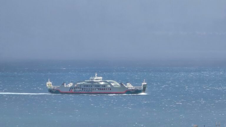 Aumentano tariffe Caronte & Tourist per isole minori Sicilia, scoppia la polemica