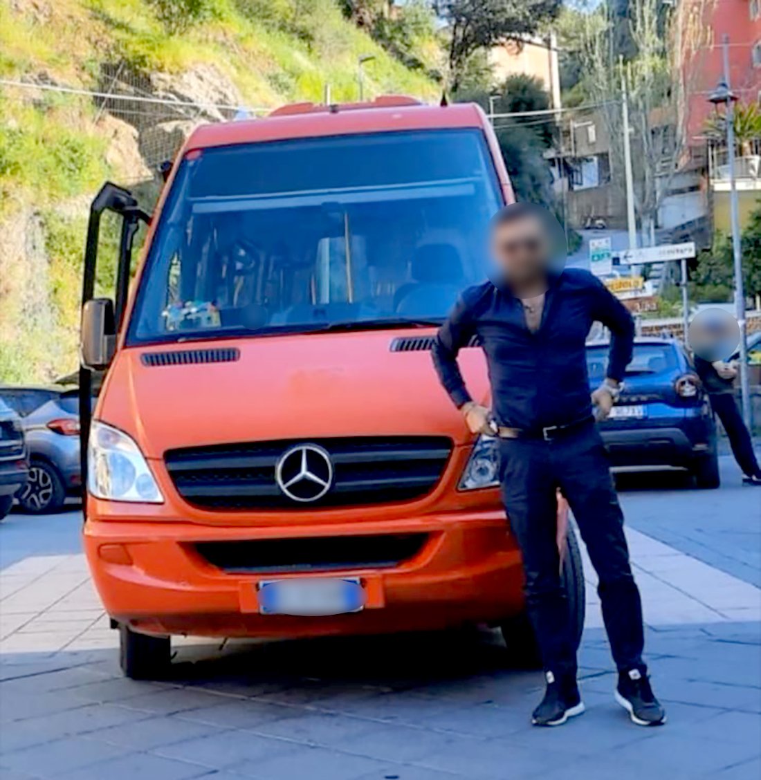 autista atm senza divisa