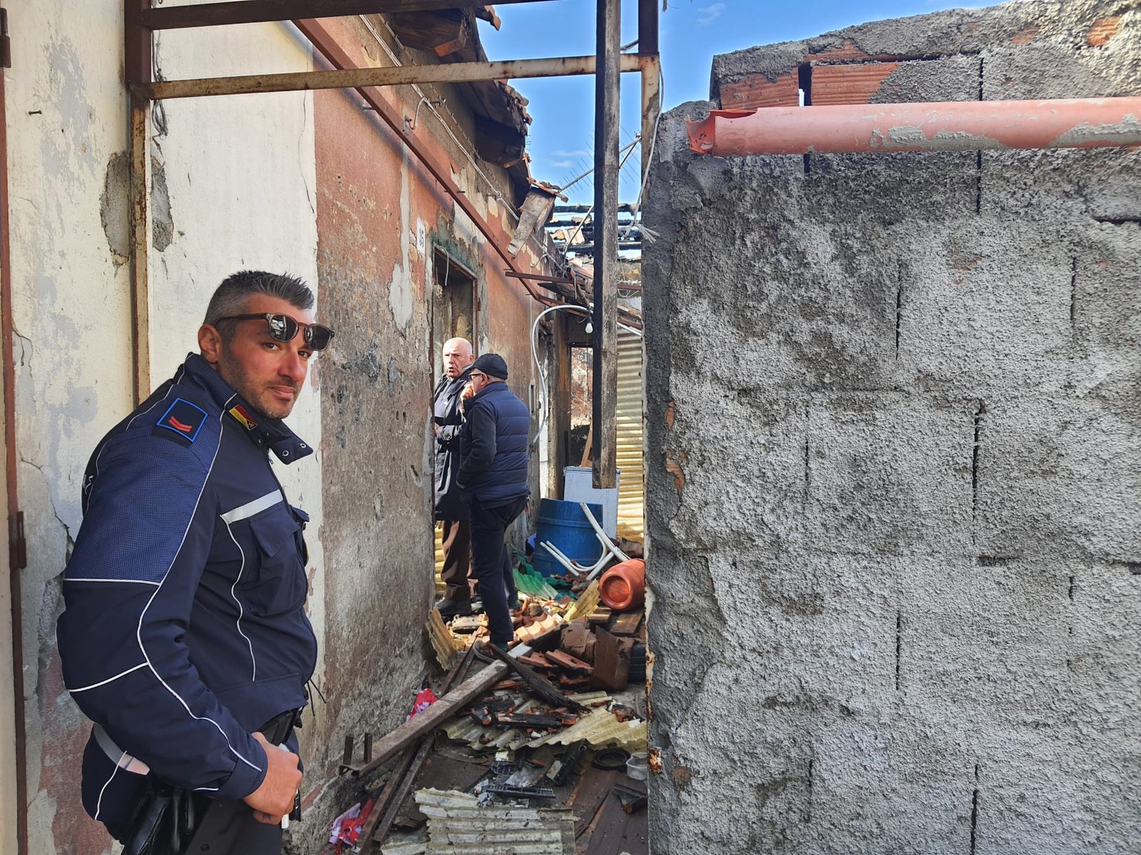 incendio baracca rioe taormina2