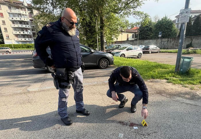 rilievi polizia omicidio pavia