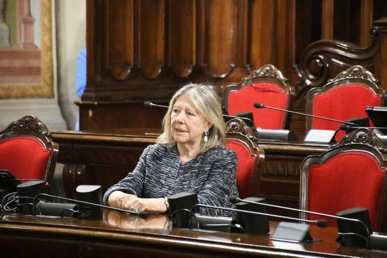 Politiche sociali, 1,4 milioni di euro per sostenere le donne vittime di violenza e promuovere l’autonomia