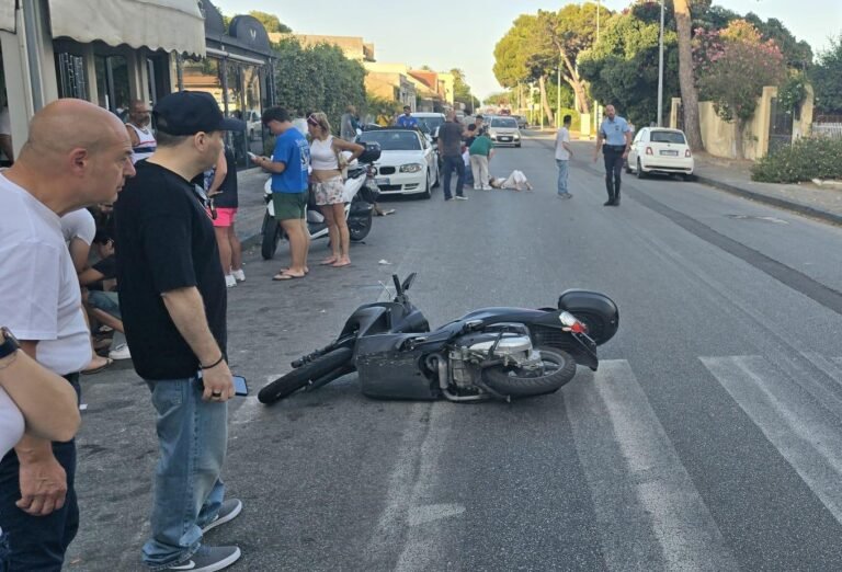 Scontro sulla Consolare Pompea: tre feriti in ospedale, grave un diciassettenne