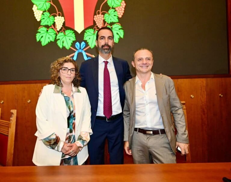 Messina "merce di scambio" e "poltronificio" per fini elettorali.