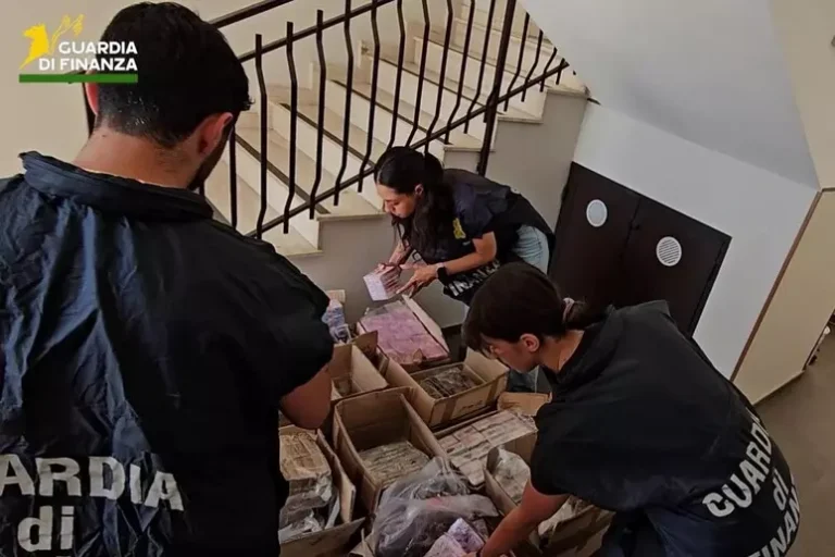 Sequestrati 400 chili di hashish, arrestato corriere