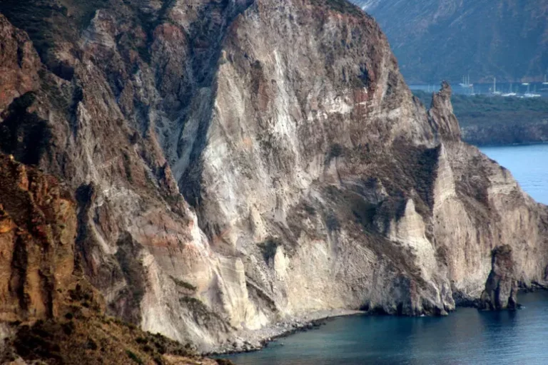 Emergenza idrica a Lipari, cittadini invocano l'applicazione della Costituzione