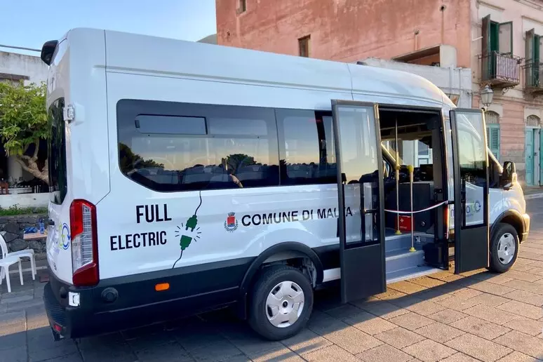 bus elettrico salina