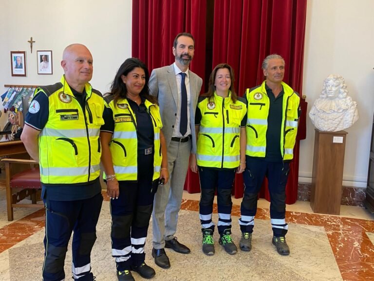 Protezione Civile, il sindaco Basile incontra i volontari rientrati dalla missione a Lampedusa
