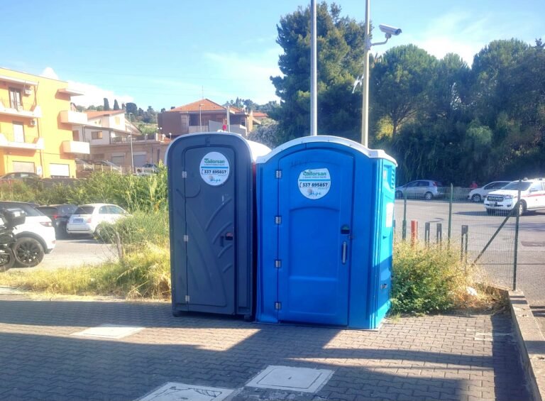 Stazione di Patti nel degrado, bagni sbarrati: la denuncia di Rifondazione Comunista