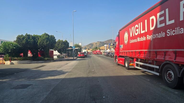Emergenza a metà: strada chiusa, macerie, viabilità fantasma e l'inerzia di Messina Servizi