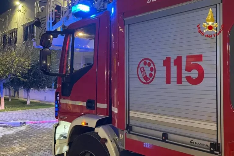 Esplode una bombola di gas in B&B, feriti padre, madre e figlio. In prognosi riservata trasferiti tra Catania, Bari e Palermo