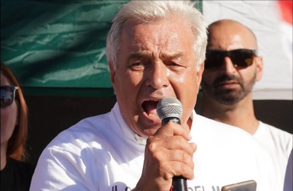 Schifani, il presidente che riceve i siciliani per cortesia. Il re è nudo, e stavolta c'è un testimone