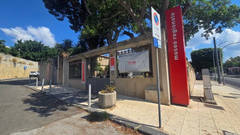 Smentito il ritrovamento del furgone: la caccia ai ladri continua​