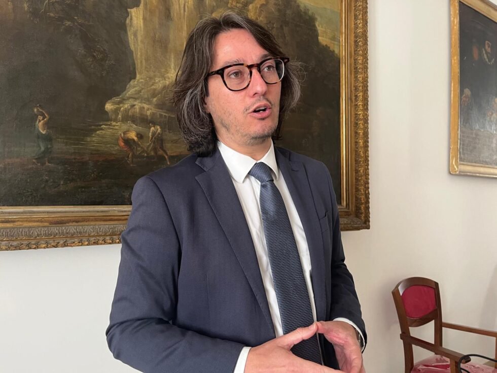 Caro carburanti: bocciato l'emendamento per le isole minori, Safina contesta la decisione