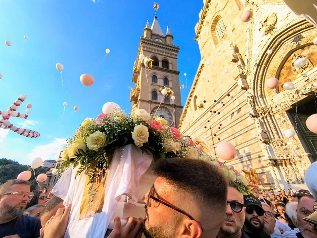 L'addio a Rebecca Galli - LE FOTO